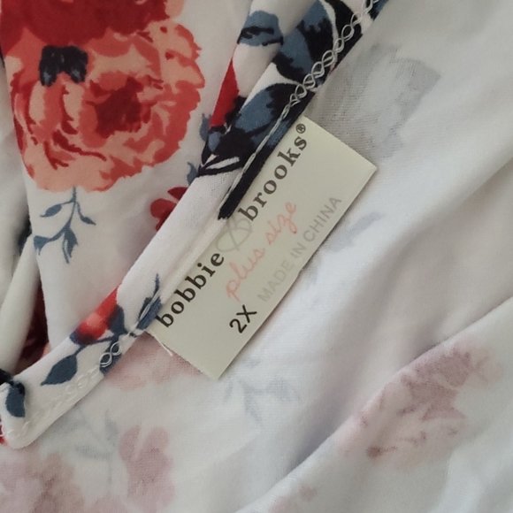 Women's plus size dress - Picture 3 of 3